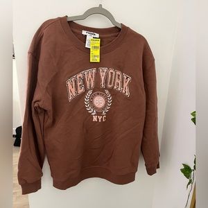 long sleeve crewneck brown and pink